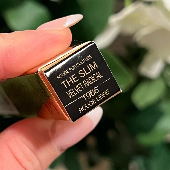 YSL • THE SLIM VELVET RADICAL - 1966 ROUGE LIBRE • NIB - Picture 4 of 8